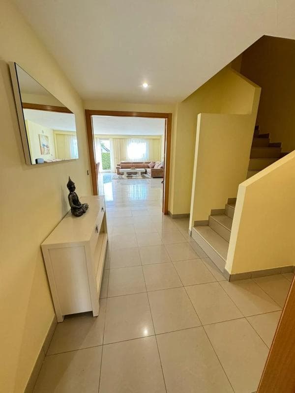 Venta de chalet independiente en Calle de los Pueblos Blancos, Estepona
photo 3