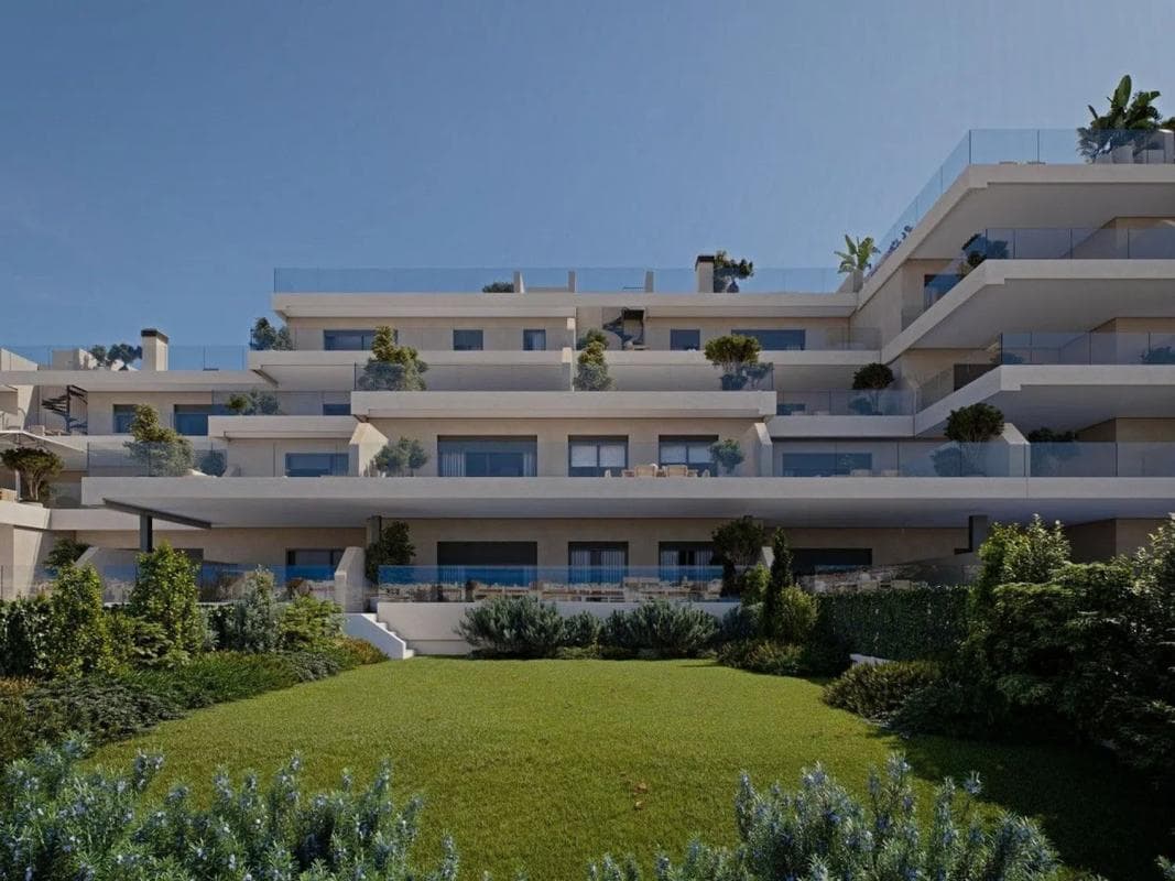 Sale of apartment in Barrio Parque Central, Estepona
photo 3