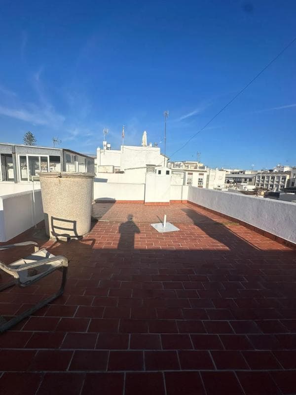 Sprzedaż niezależnego domku jednorodzinnego w Calle Genalguacil, Estepona photo 2