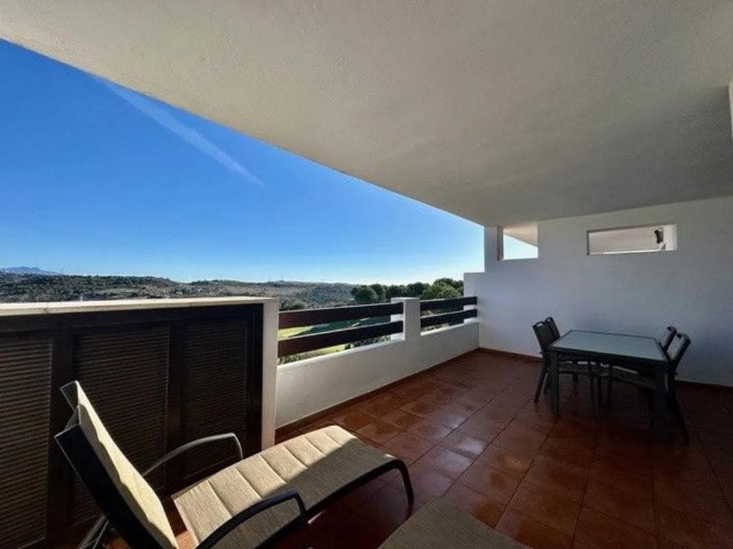 Venta de piso en Calle Flaminio, 2, Estepona
photo 2