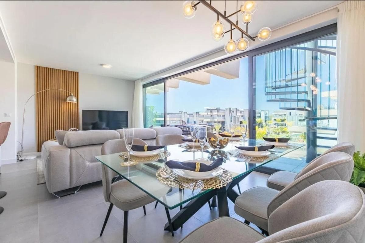 Venta de piso en Barrio Atalaya-Isdabe, Estepona
photo 2