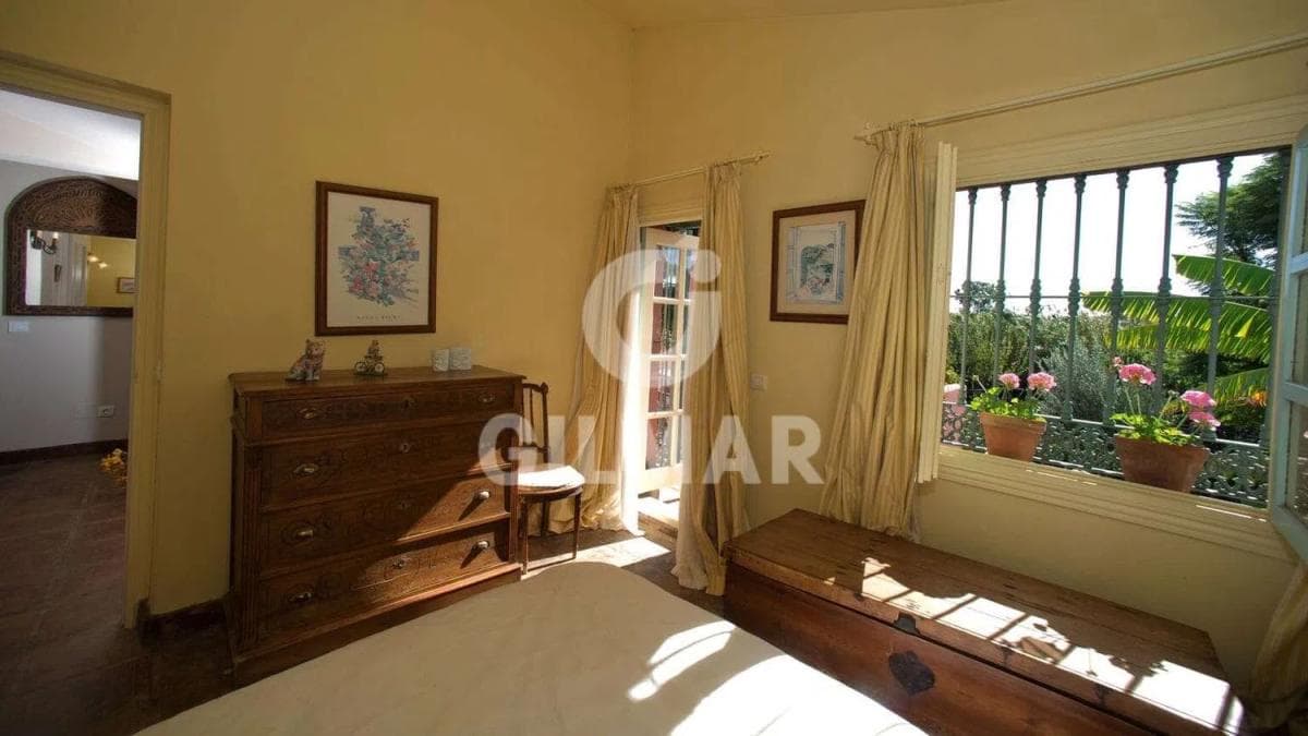Sale of independent chalet in Diseminado Guadalobon, Estepona
photo 4