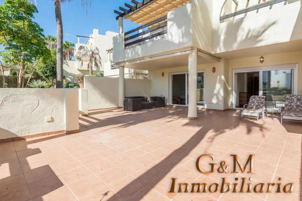 Venta de piso en Calle Tolox, Estepona
photo 2