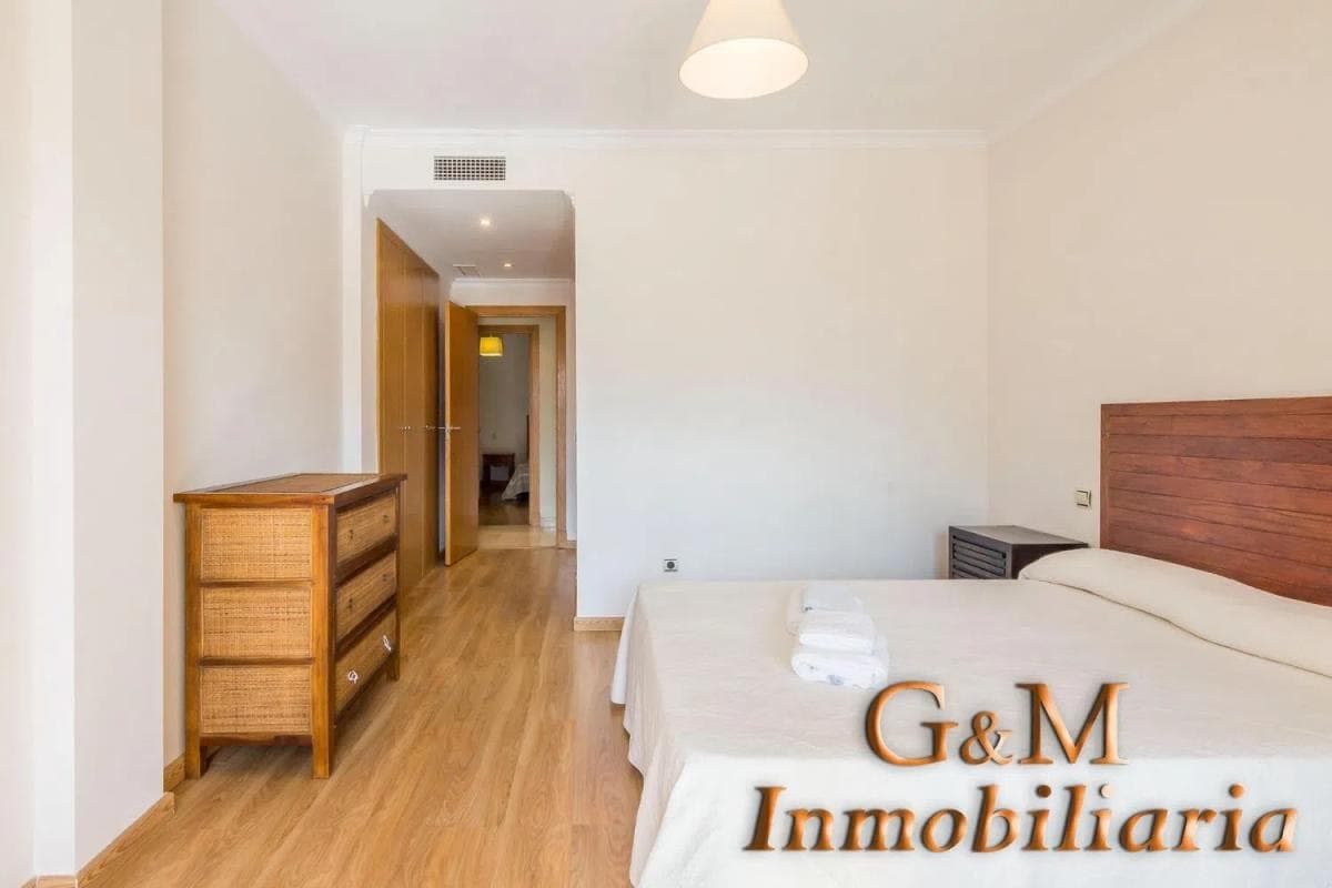 Venta de piso en Calle Tolox, Estepona
photo 5