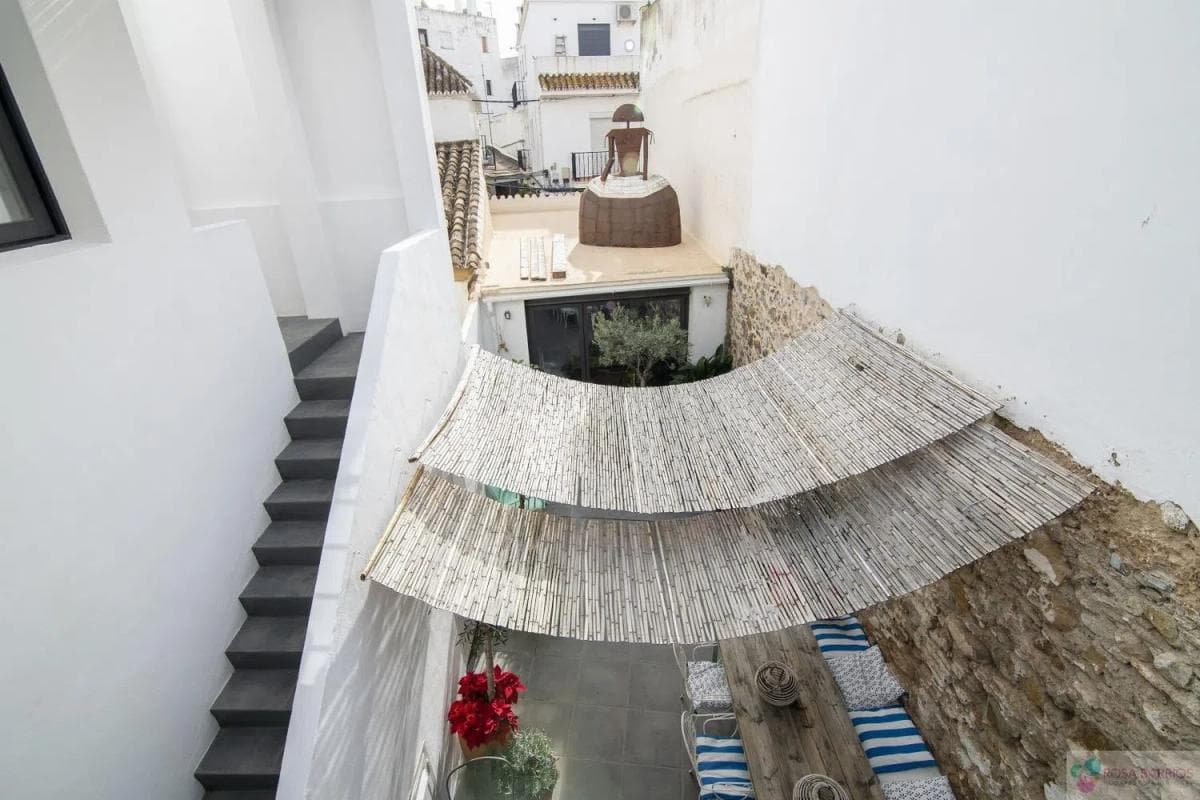 Sale of independent chalet in Barrio Centro, Estepona
photo 3