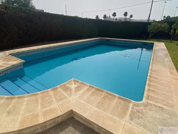 Detached villa for sale in Barrio El Velerín, Estepona thumbnail 2