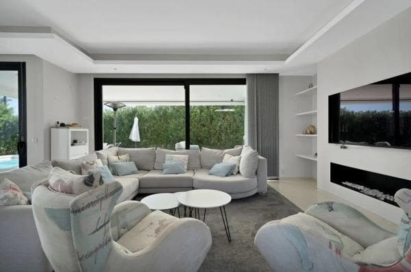 Detached villa for sale in Calle Quintana, 8, Estepona photo 1