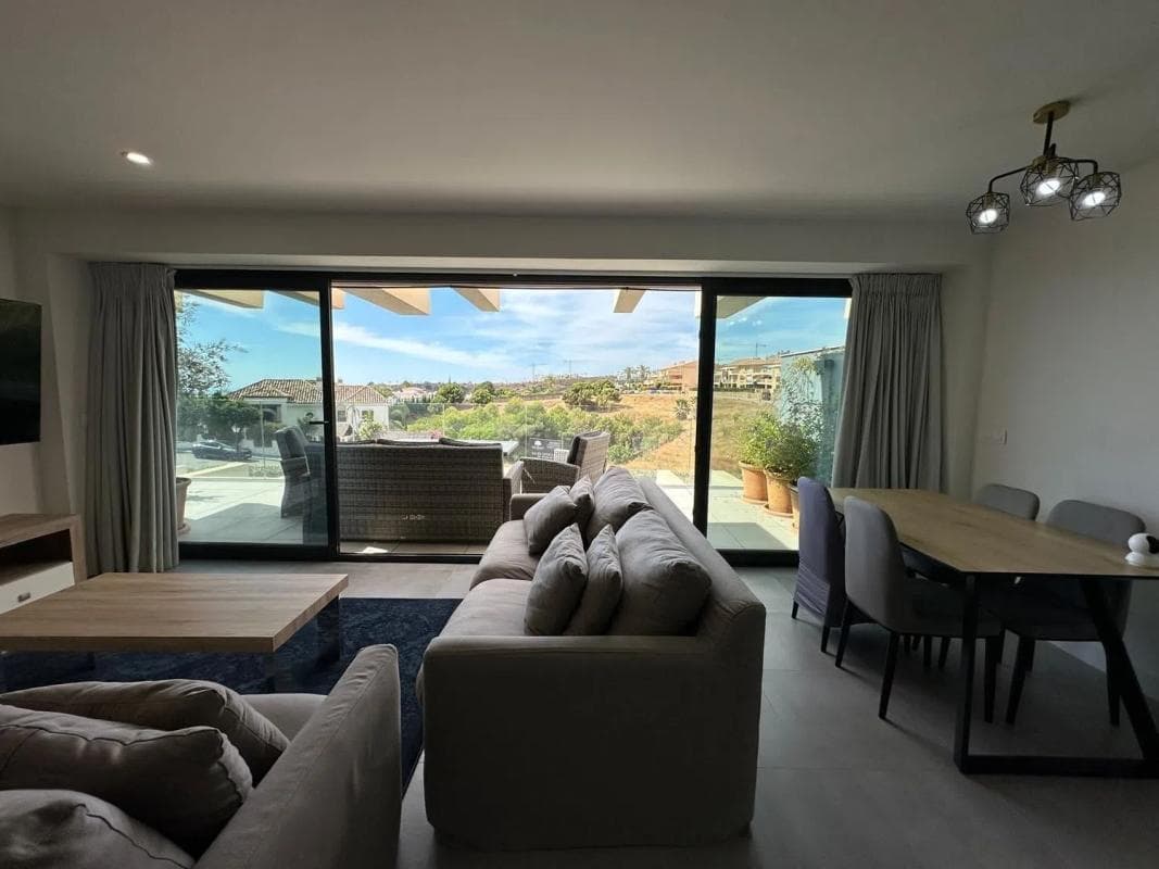 Venta de piso en Camino del Reloj, 10, Estepona
photo 2