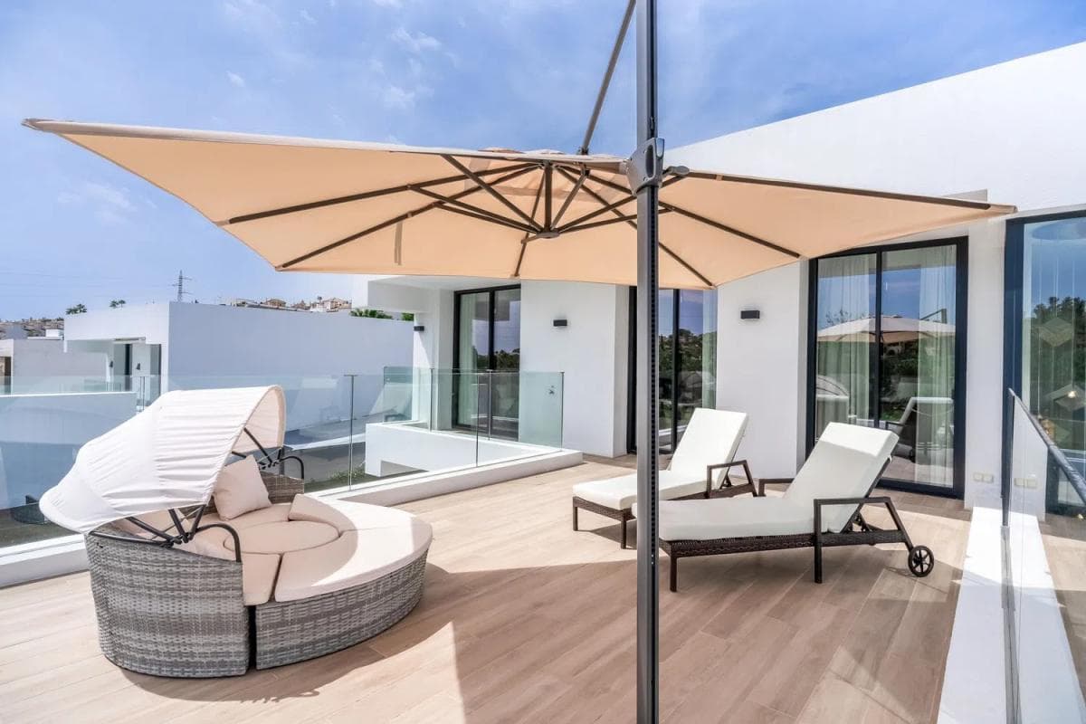Venta de chalet independiente en Urb. Dos Hermanas II, Estepona
photo 3