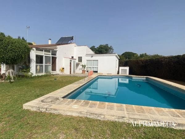 Detached villa for sale in N-340, Estepona thumbnail 1