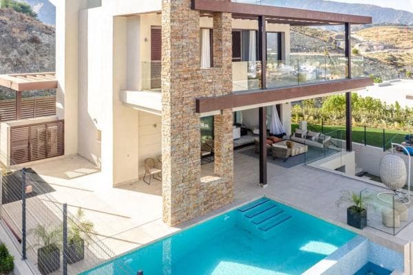 Detached villa for sale in Benahavis Carretera De benahavis, Estepona thumbnail 1