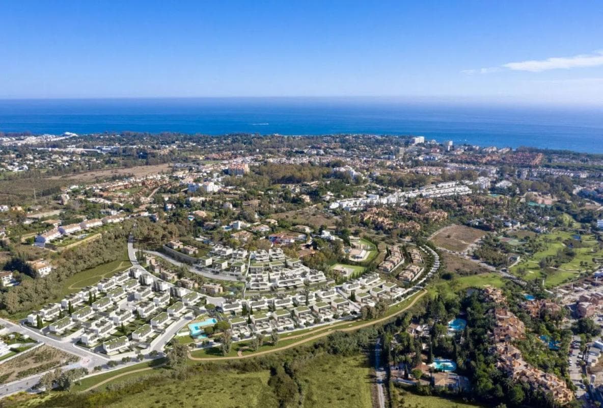 Venta de chalet independiente en Calle del Ónice, Estepona
photo 2
