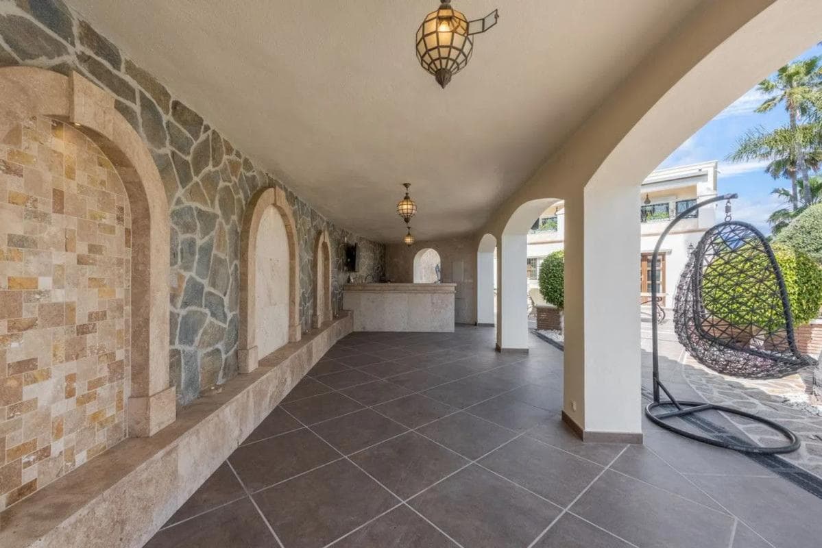 Sale of independent chalet in Camino Alberdina s/n, Estepona
photo 5