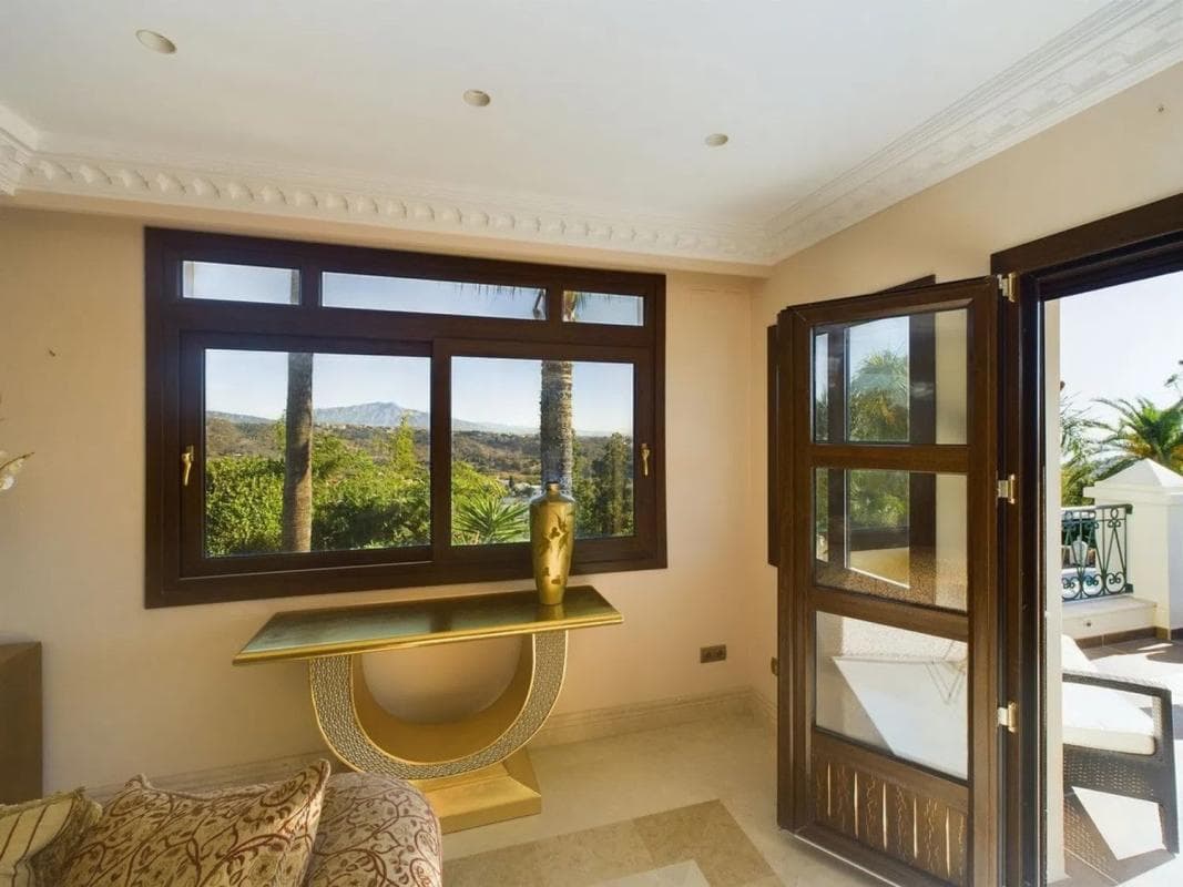 Sale of independent chalet in Diseminado la Alberdina, Estepona
photo 3