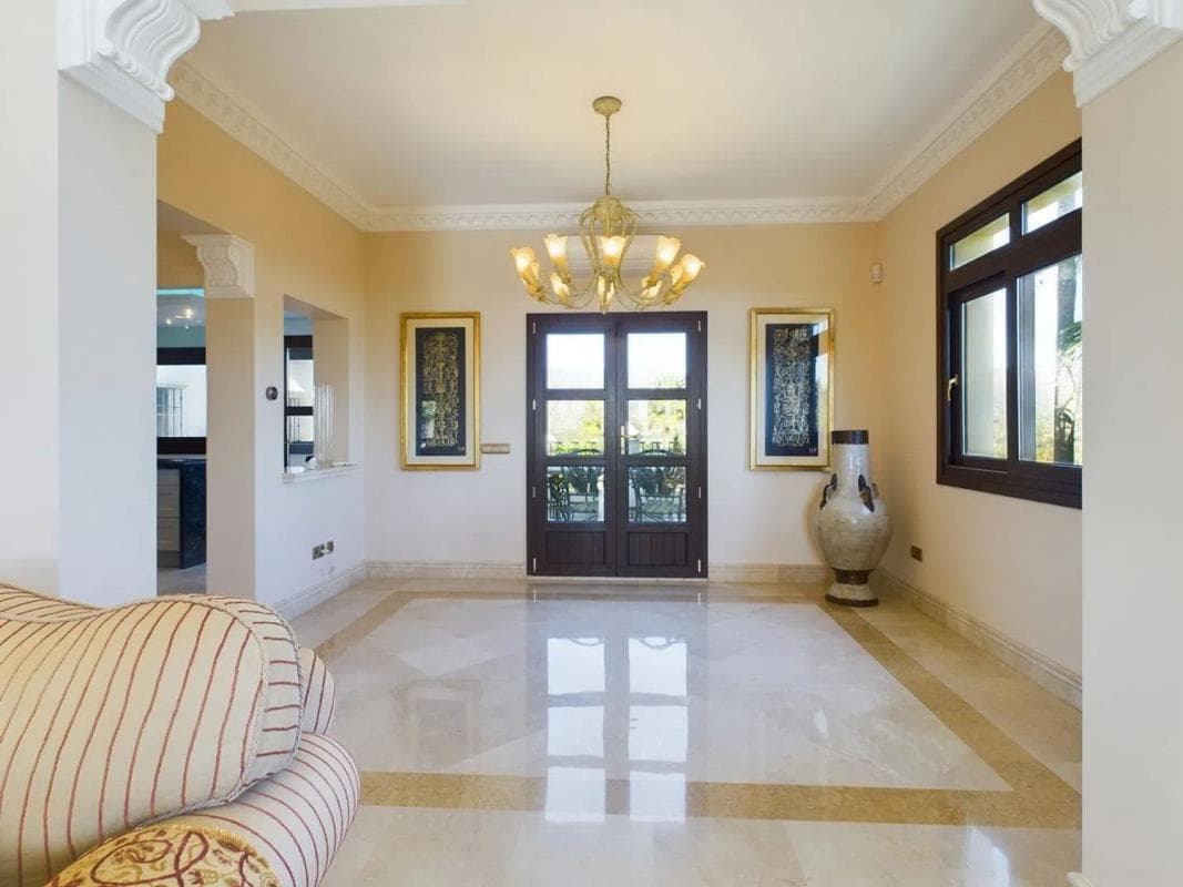 Sale of independent chalet in Diseminado la Alberdina, Estepona
photo 5