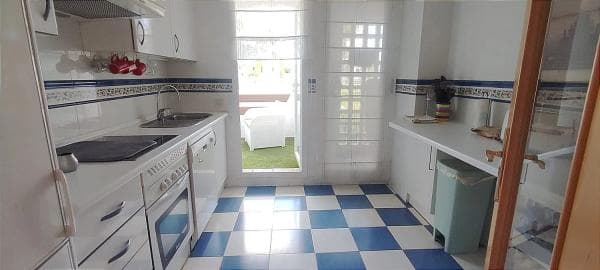 Piso en venta en Calle los Almendros, 1, Estepona thumbnail 2
