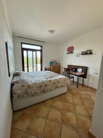 Продажа квартиры в Calle de la Rosa, 35, Эстепона thumbnail 1