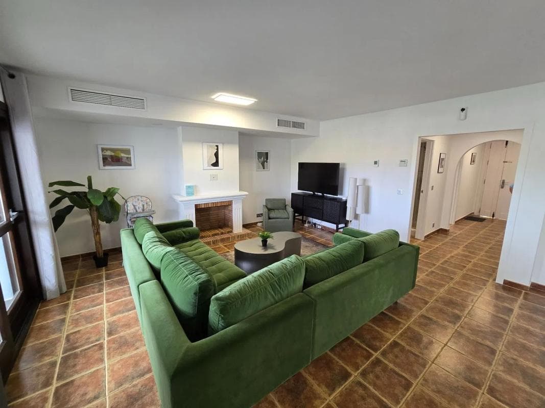 Sale of independent chalet in Barrio Paraiso-Barronal, Estepona
photo 4