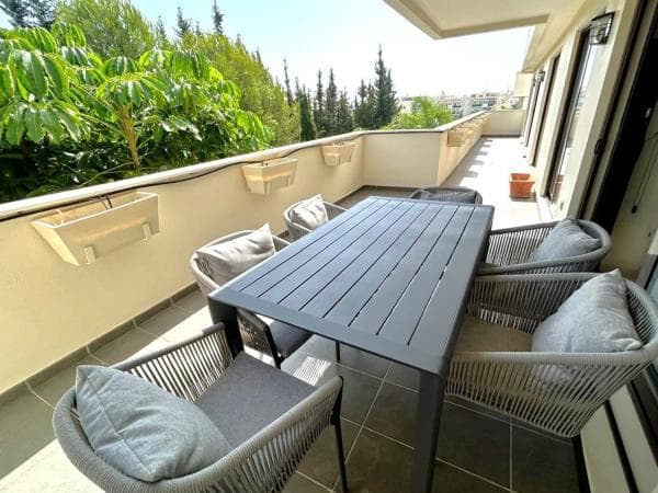 Piso en venta en Barrio Puerto de Estepona, Estepona photo 1