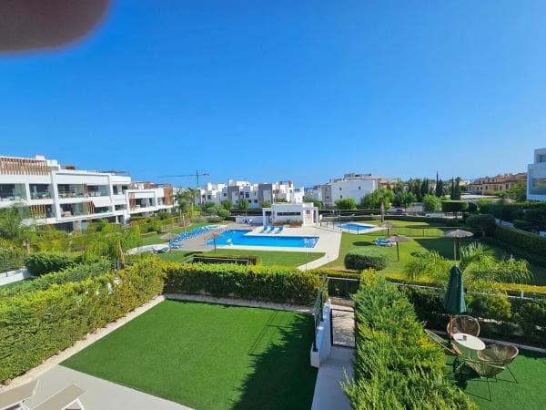 Piso en venta en Camino Path de Brijan, Estepona photo 1