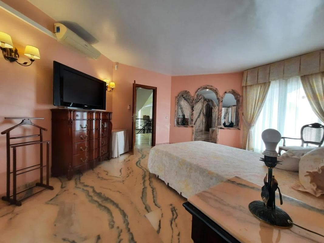 Sale of independent chalet in Barrio Bel-Air, Estepona
photo 3