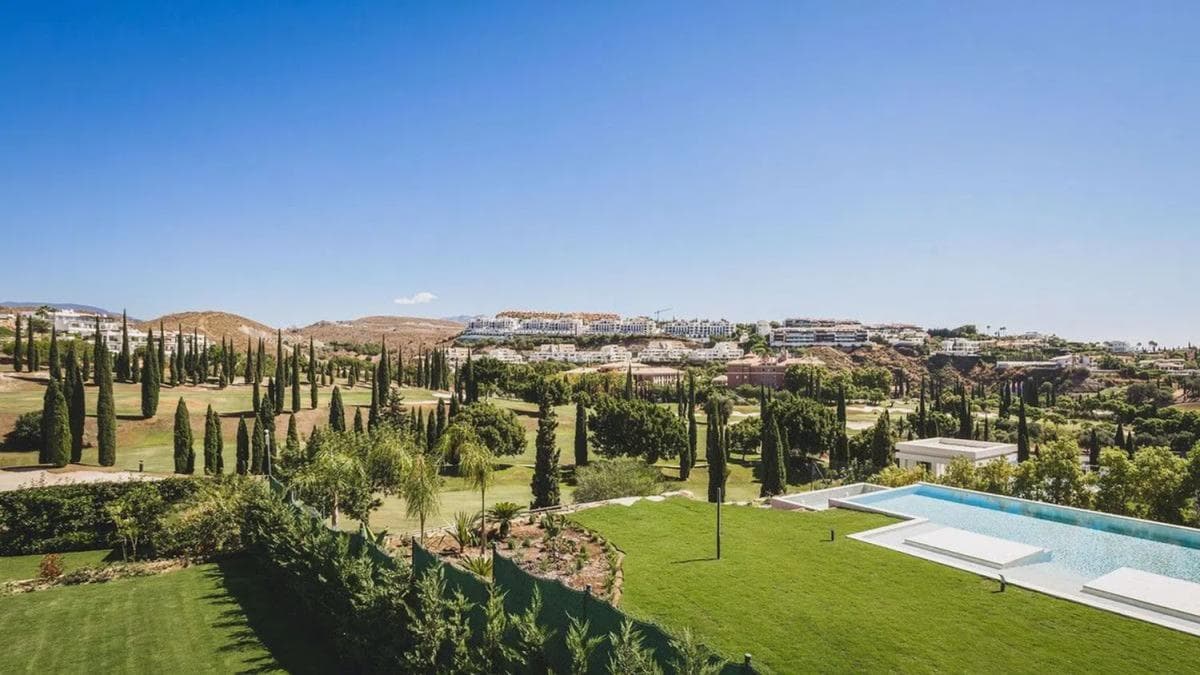 Sale of independent chalet in Urb. Flamingos Ii 9, Estepona
photo 5