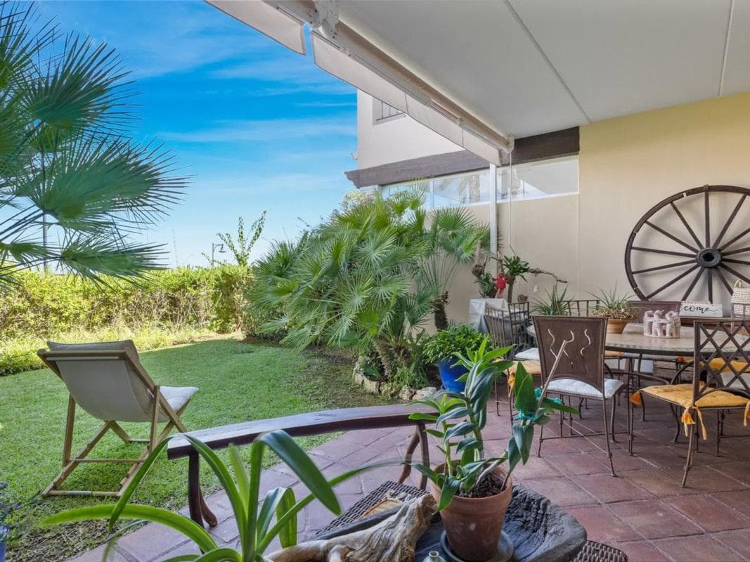 Sprzedaż niezależnego domku jednorodzinnego w Barrio Paraiso-Barronal, Estepona photo 3