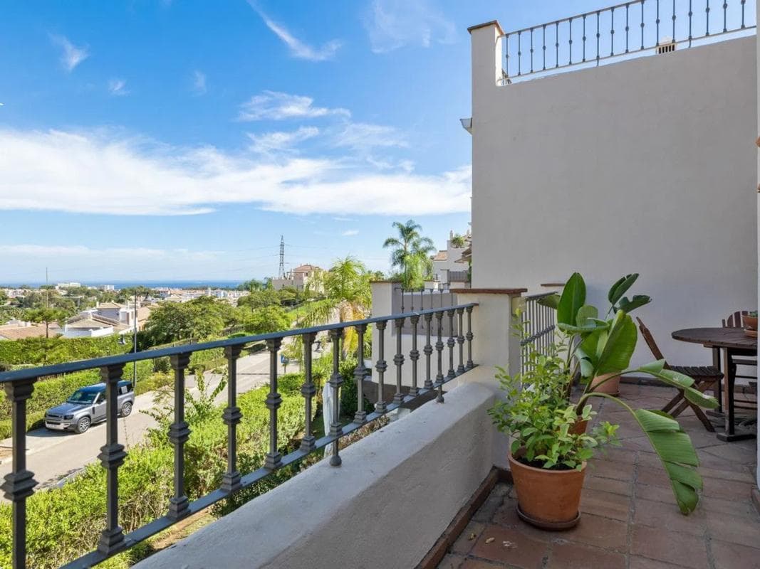 Sprzedaż niezależnego domku jednorodzinnego w Barrio Paraiso-Barronal, Estepona photo 5