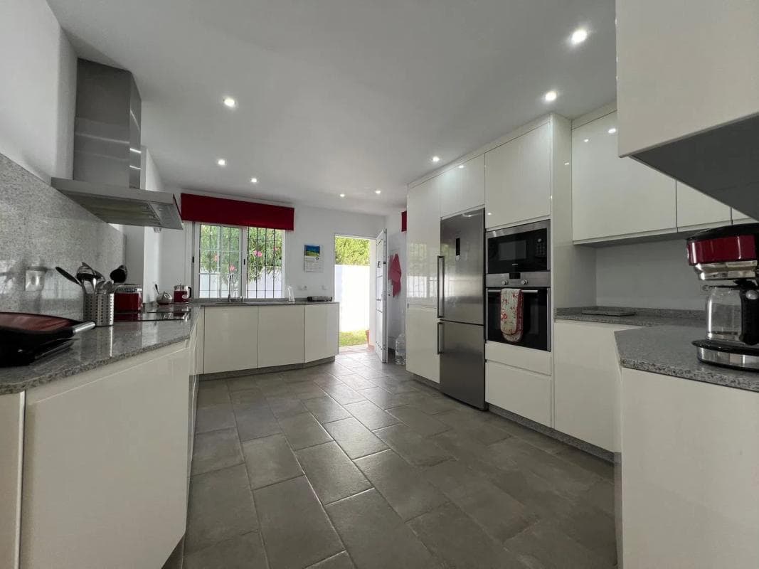 Sale of independent chalet in Avenida de la Gardenia, 18, Estepona
photo 4