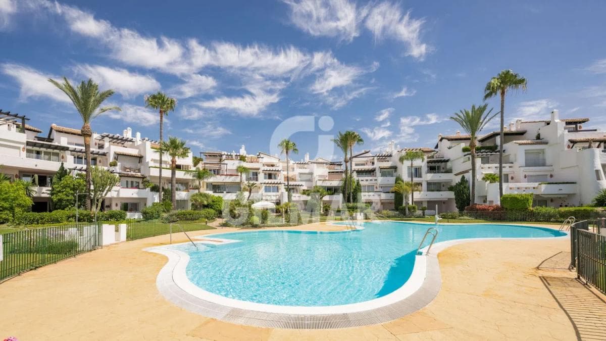 Продажа квартиры на Calle Trajano, Эстепона
photo 2