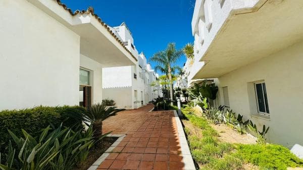 Mieszkanie na sprzedaż w Calle Villa Borghese, 3, Estepona thumbnail 2