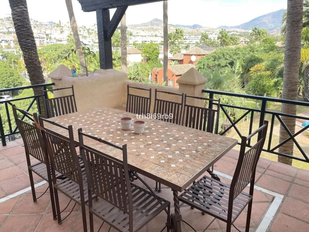 Продажа квартиры на Urbanización El Campanario, 3, Эстепона
photo 2