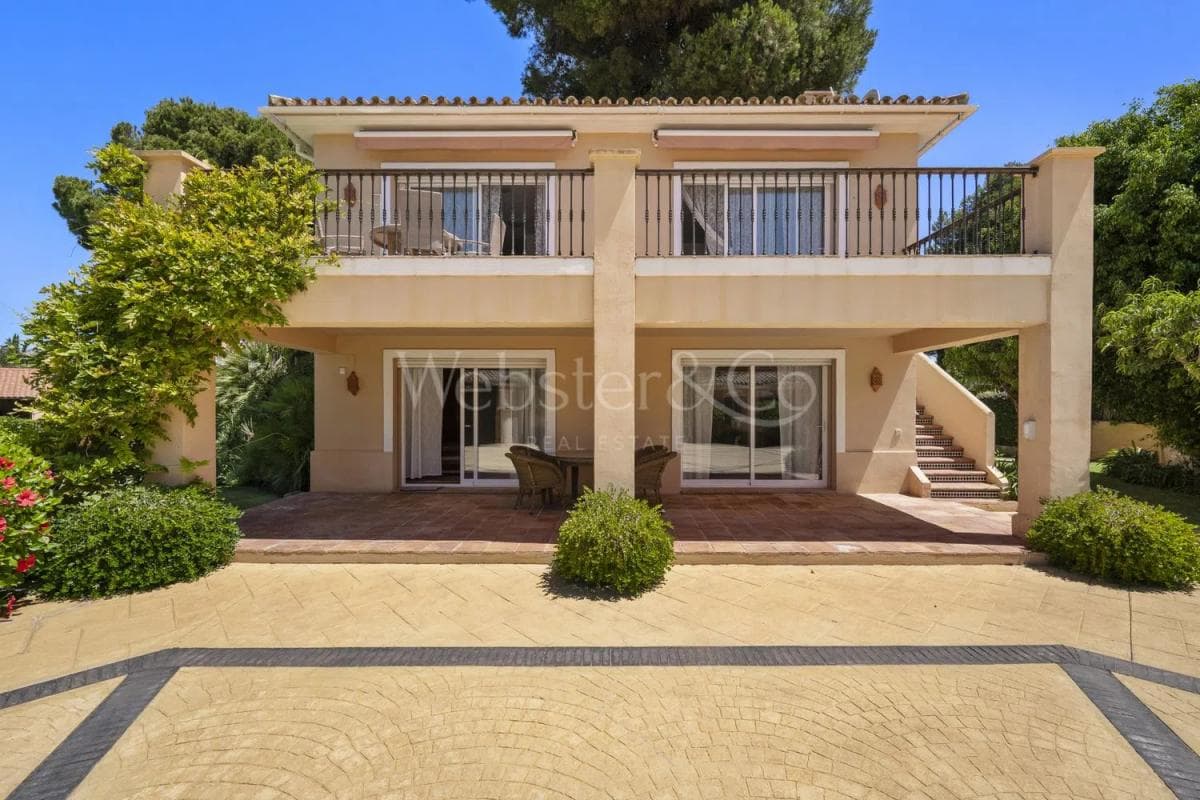 Venta de chalet independiente en Calle Amapola, Estepona
photo 3
