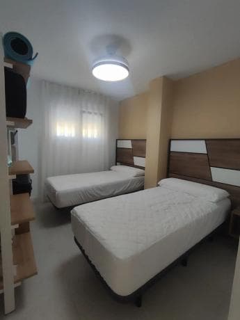 Piso en venta en Calle Alberto Fernández, Fuengirola thumbnail 2