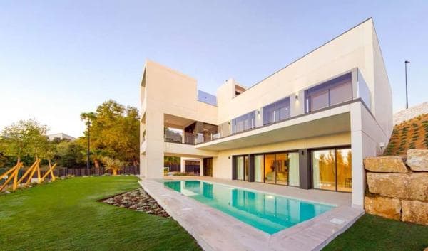 Chalet independiente en venta en Terreno SP-24 Partido los Peñones, Benalmádena photo 1