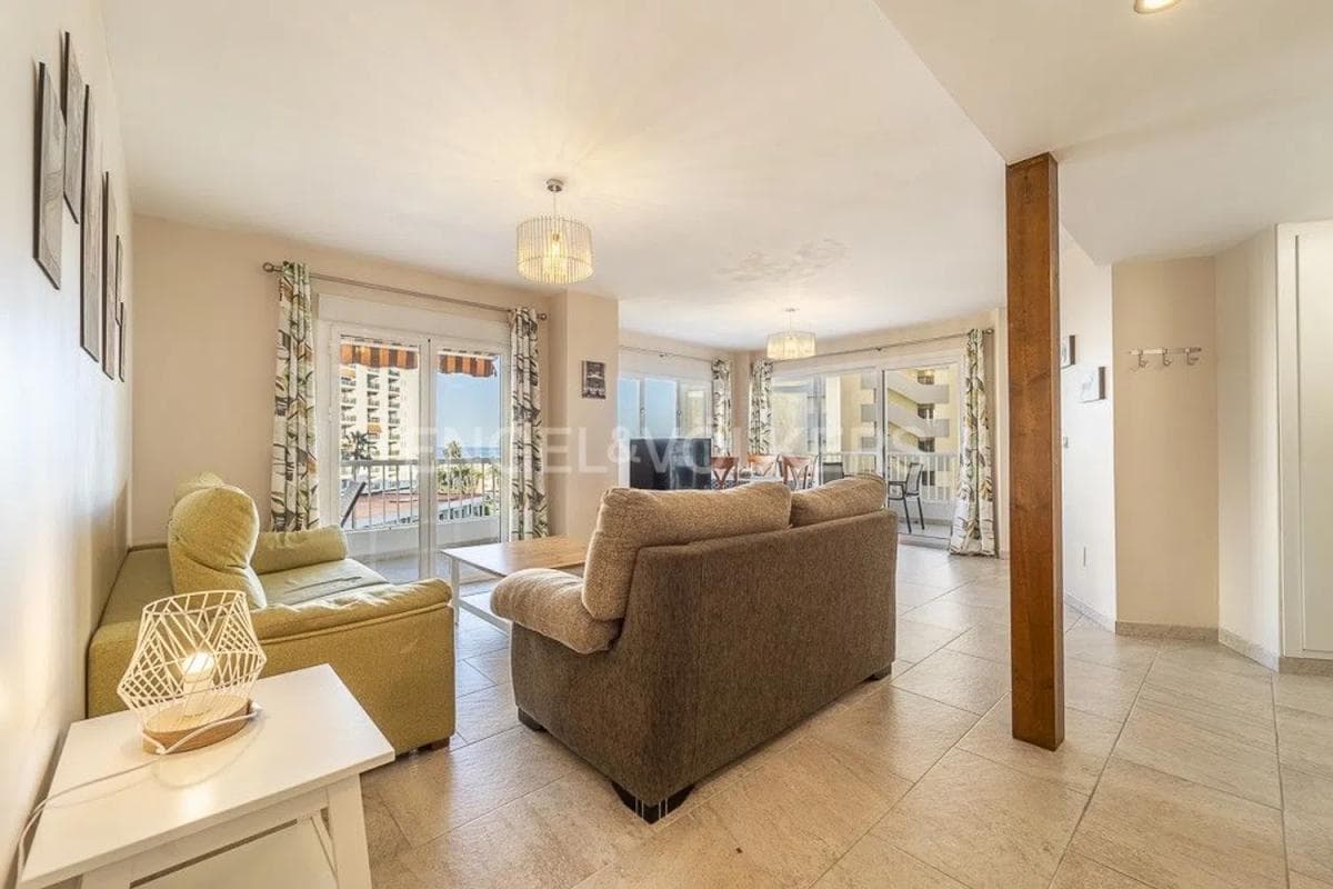 Sale of apartment in Calle Tamarindos, Benalmádena
photo 2
