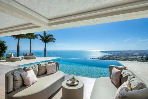 Chalet independiente en venta en Calle Ágata, 22, Benalmádena photo 1