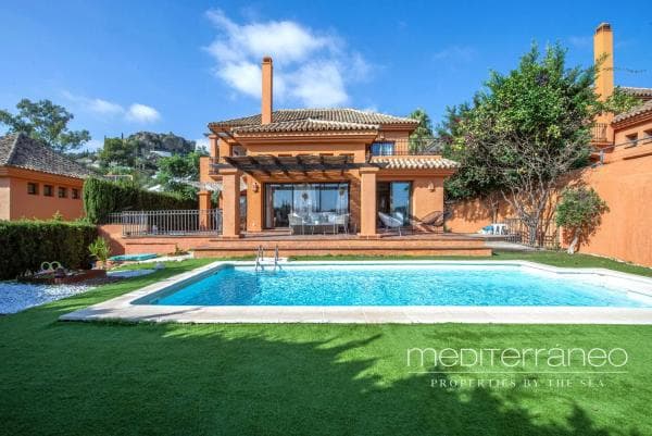 Chalet independiente en venta en El Higuerón - Capellanía, Benalmádena photo 1