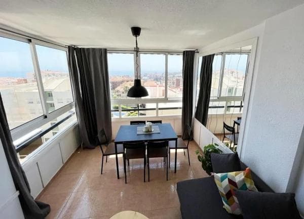 Продажа квартиры в Avenida de la Estacion, Бенальмадена photo 1