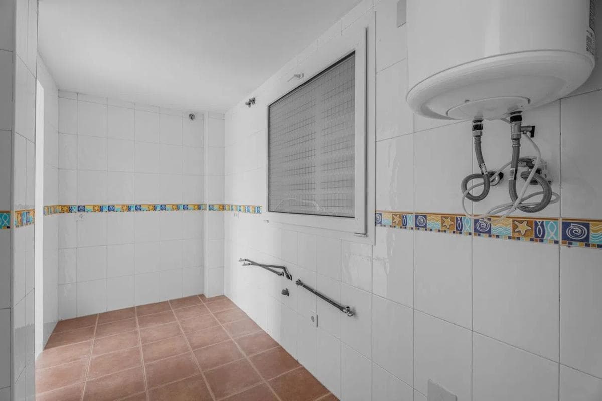 Venta de piso en Calle Vela, Benalmádena
photo 3