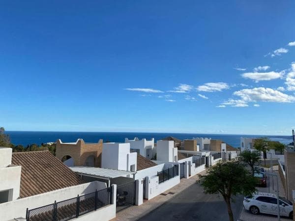 Chalet independiente en venta en Calle Macadamia, Benalmádena thumbnail 1