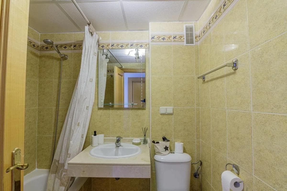 Sale of apartment in Barrio Zona Centro Comercial Torrequebrada, Benalmádena
photo 3
