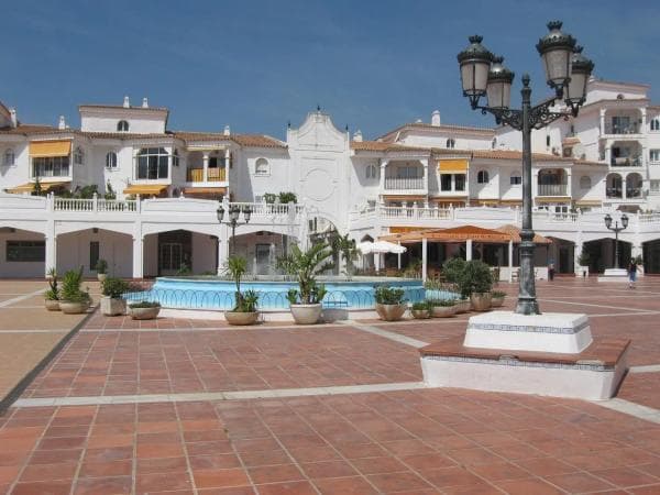 Apartment for sale in Avenida Ciudad de Melilla, Benalmádena photo 1
