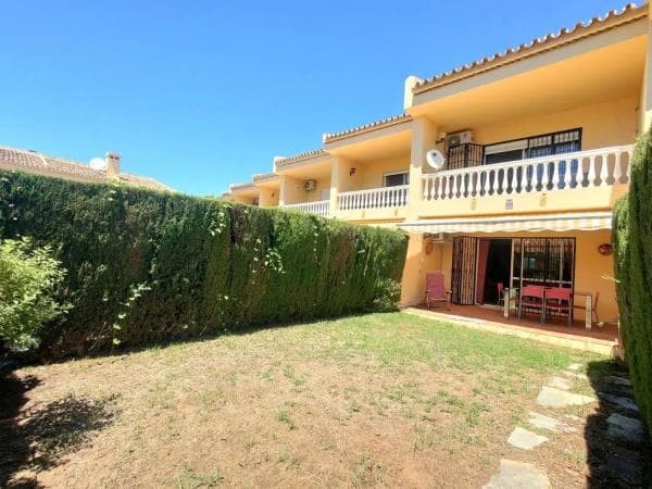 Chalet independiente en venta en Ronda del Golf Este, Benalmádena photo 1