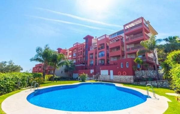 Piso en venta en Calle Vela, Benalmádena photo 1