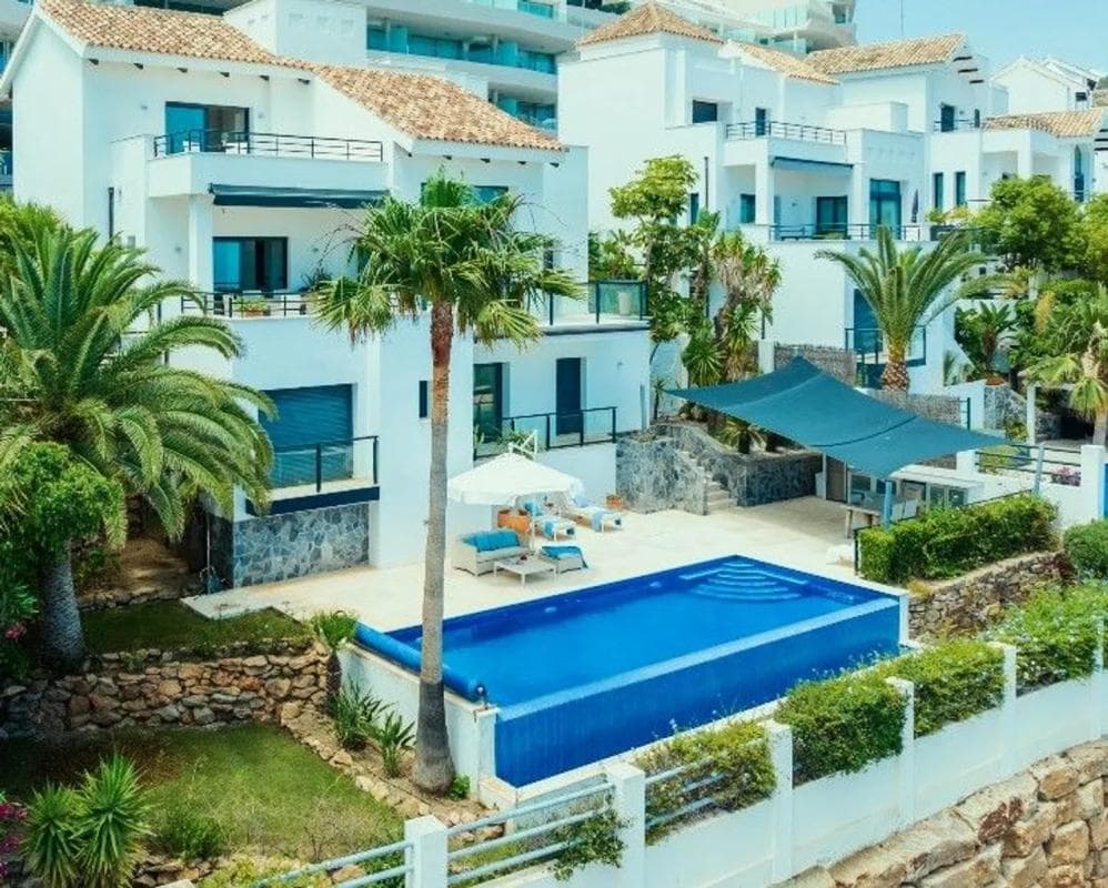 Sprzedaż niezależnego domku jednorodzinnego w Calle Rododendro s/n, Benalmádena photo 2