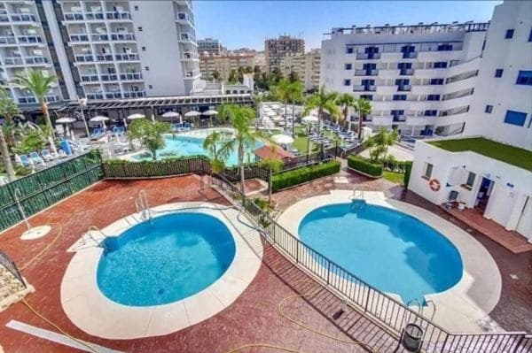 Piso en venta en Calle Torrealmádena, Benalmádena photo 1