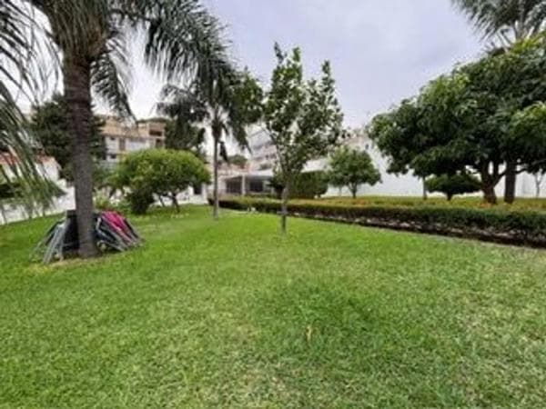 Chalet independiente en venta en Calle Torrealmádena, Benalmádena thumbnail 1