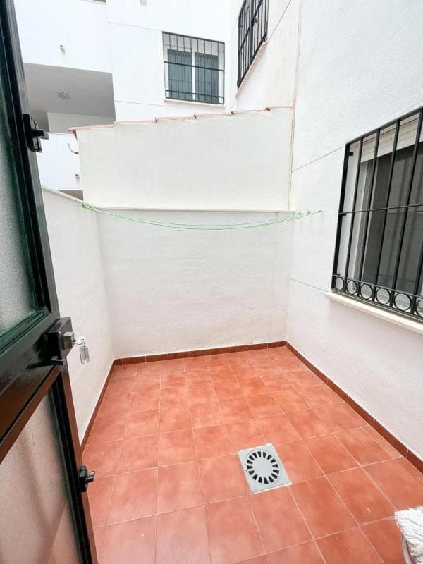 Продажа квартиры на Barrio Los Nadales - Tio Charles, Бенальмадена
photo 4