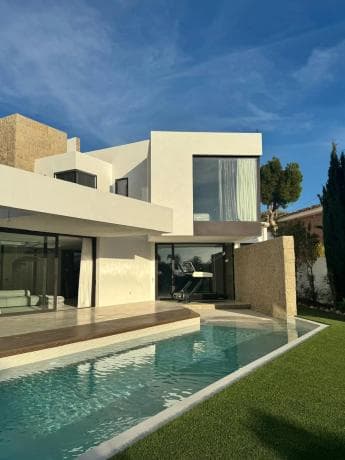 Chalet independiente en venta en Calle Cádiz, 35, Benalmádena photo 1